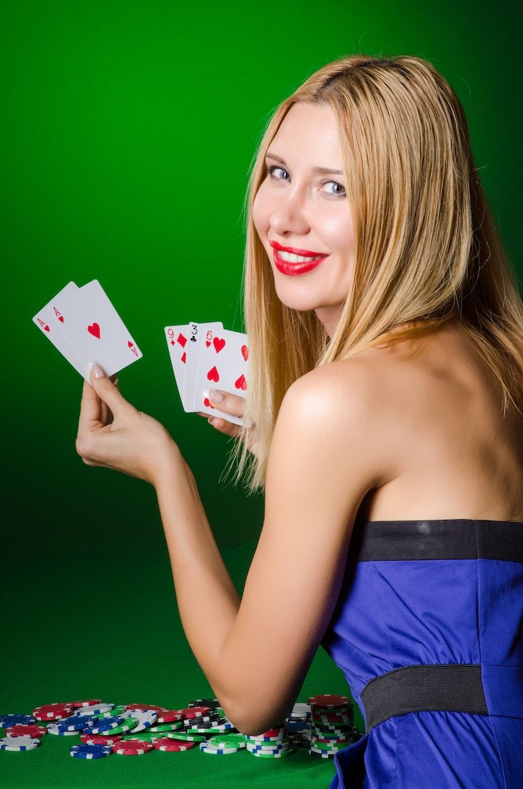 Live Tables, Slots, Crash and Sportsbook — What Changes, What Stays the Same